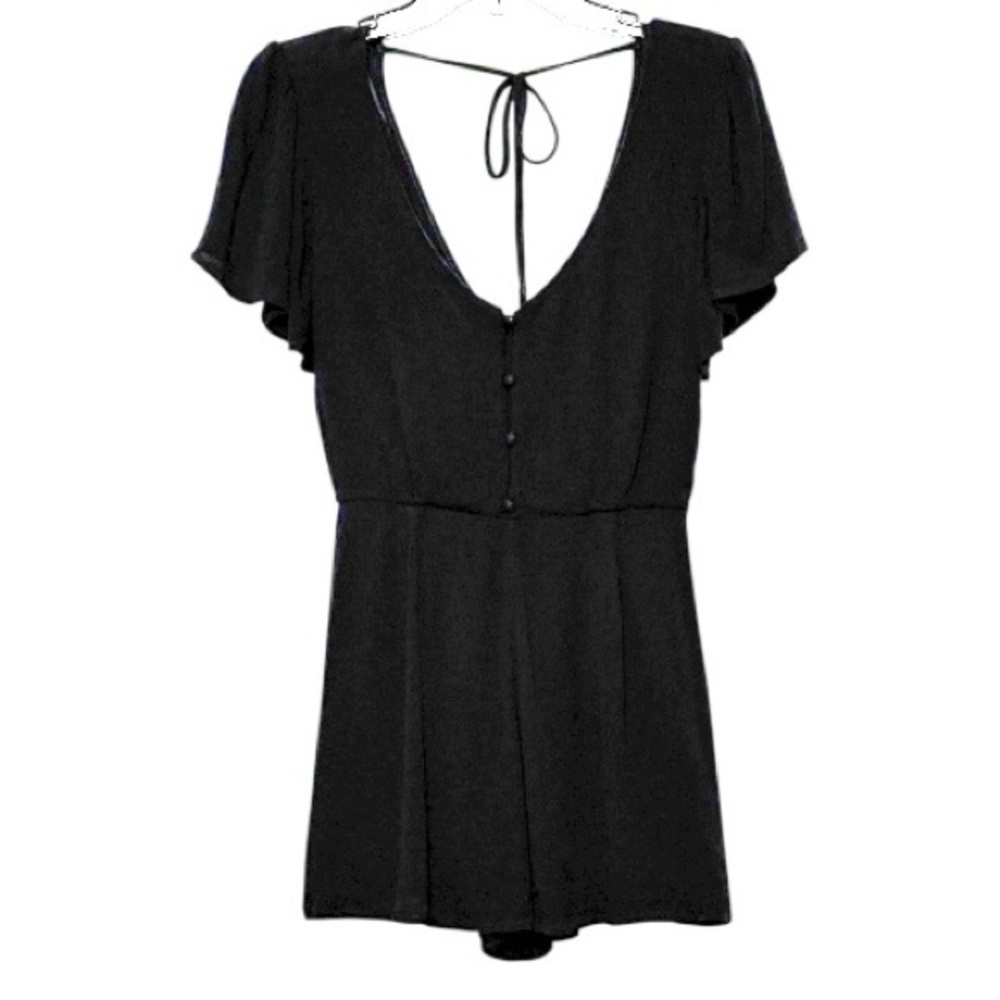 Francesca’s Mi Ami Black Romper XS Flutter Sleeves Deep V-Neck EUC